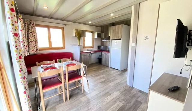 Camping La Venise Verte * - Chalet CONFORT 50m² (2 bedrooms) including covered terrace + TV (also PMR) 4 people