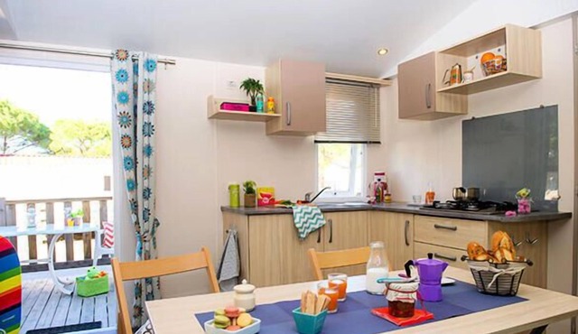 Camping Le Bois de Pleuven**** - Classic 3-room mobile home 5 adults + 1 child under 12