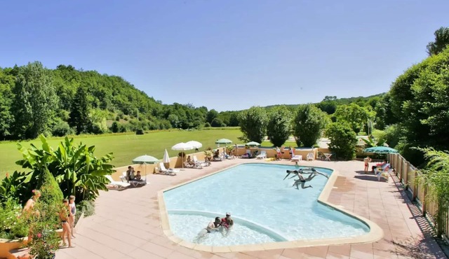 Camping Le Pont de Mazerat **** - Safari tent 35m² 5 people
