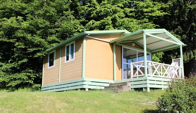 Camping Le Balcon de Chartreuse* - Chalet Coquelicot 3 Rooms 5 People