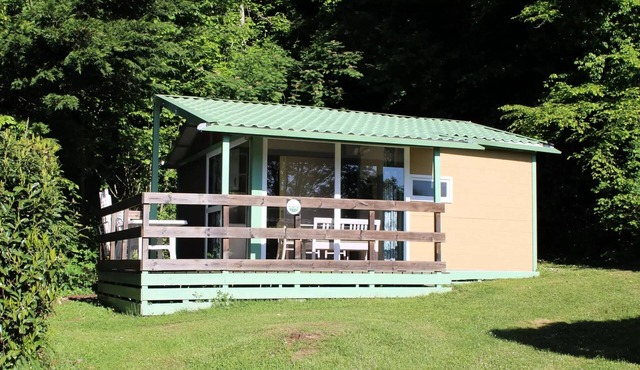 Camping Le Balcon de Chartreuse* - Chalet Colchique 5 People