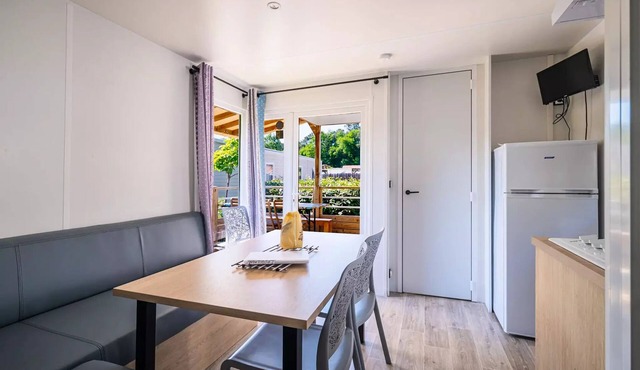 Camping Le Paradis * - Mobile Home Ancolie 4 Rooms 5 People + TV