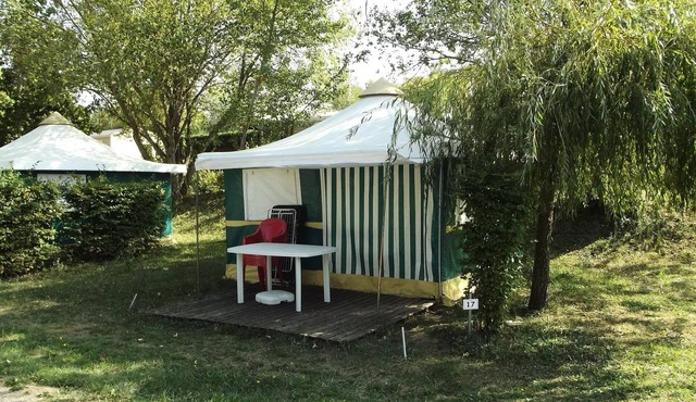 Camping Le Grand Cerf* - 3 room canvas bungalow for 4 people