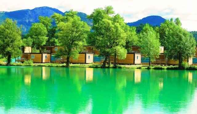 Camping Le Lac Bleu* - Family Classic mobile home 3 rooms for 4 people