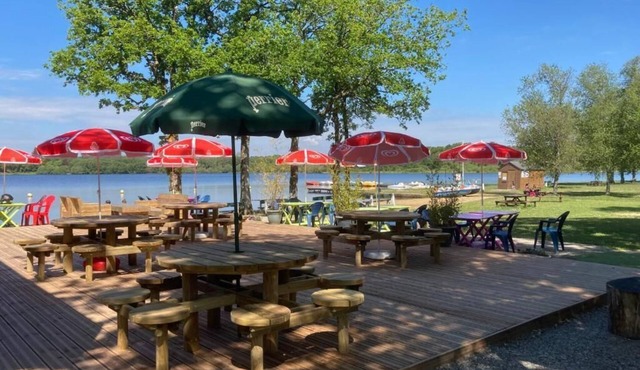 Camping Le Lac O Fées