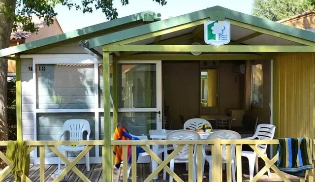 Camping Le Soleil de la Méditerranée * - Chalet Comfort 3 rooms 4 adults + 2 children - TV