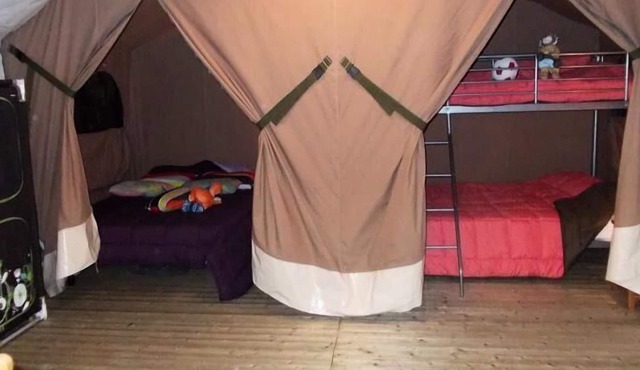 Camping les Calquieres**** - Lodge Victoria 3 Rooms 5 People Without Sanitary