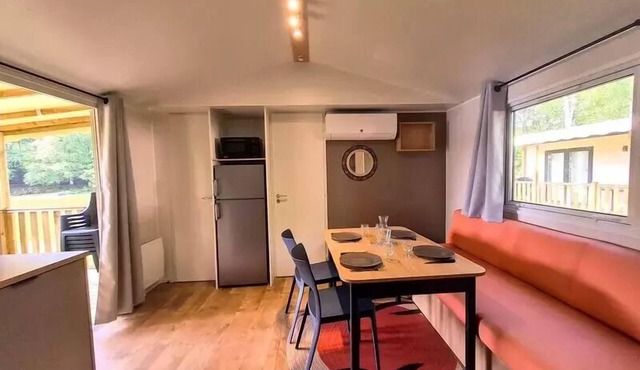 Camping Les Cantarelles * - Mobil home Comfort - 3 bedrooms - Lake view 6 people