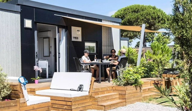 Camping Les Mûriers* - VIP Cottage TV Air Conditioning Plancha 4 rooms and 2 bathrooms 6 people