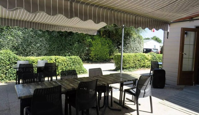 Camping Les P'tites Maisons dans la Prairie * - Chalet Motel French Cancan 4/6 pers - 2 CH 6 persons