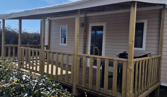 Camping Les P'tites Maisons dans la Prairie * - Family mobile home 4 people. - 2CH 4 people