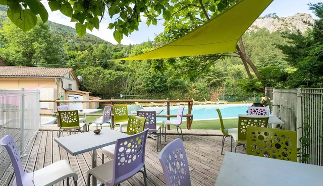 Camping les Princes d'Orange* - Espace Premium 4 rooms for 6 people Air-conditioned with mountain view