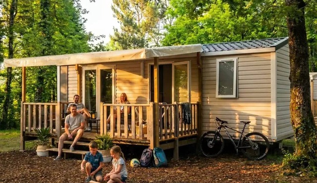 Camping Les Rives du lac Cantalès * - Riviera 2 bedroom mobile home 6 people