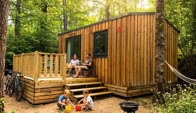 Camping Les Rives du lac Cantalès * - Cabin (without toilets) TITHOME 4 people