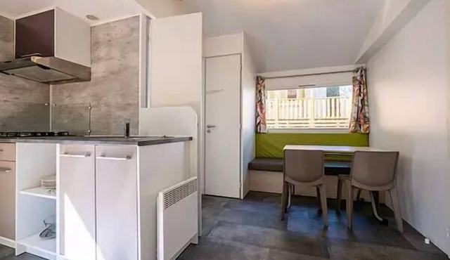 Camping Les Terrasses du Lac* - 3-room Comfort mobile home for 4 people