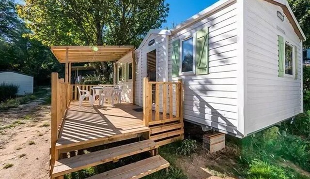 Camping Les Terrasses du Lac* - Classic 4-room mobile home for 6 people