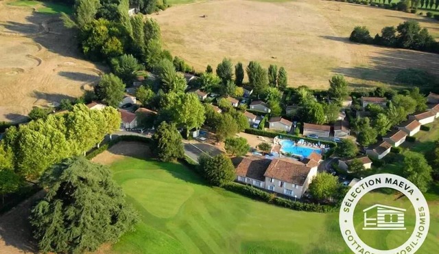 Camping maeva Escapades Le Domaine du Cèdre **** - Chalet Escapades 3 Rooms 4/6 People (4 adults + 2 children)