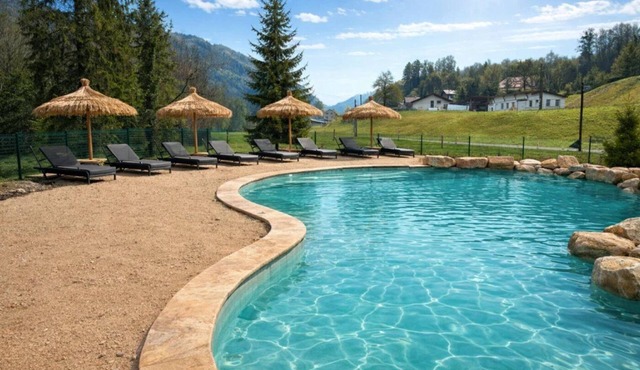 Camping nature 3 étoiles avec piscine - bord de rivière
