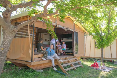 Camping Onlycamp Les Vailhés