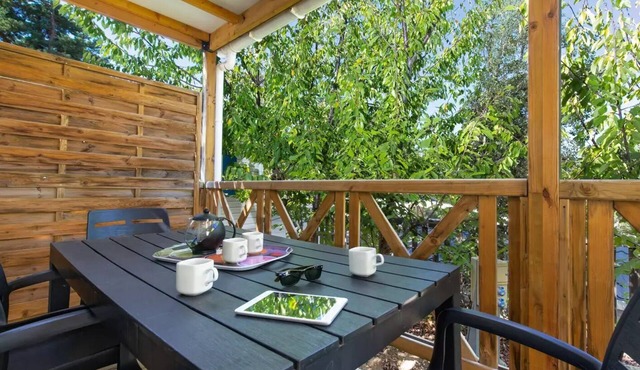 Camping Paradis La Pinède* - Chalet Pagnol 3 rooms 4 people Air-conditioned