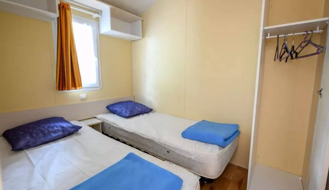 Camping Paradis La Pomme de Pin* - Mobil Home comfort 4 Rooms 6 People