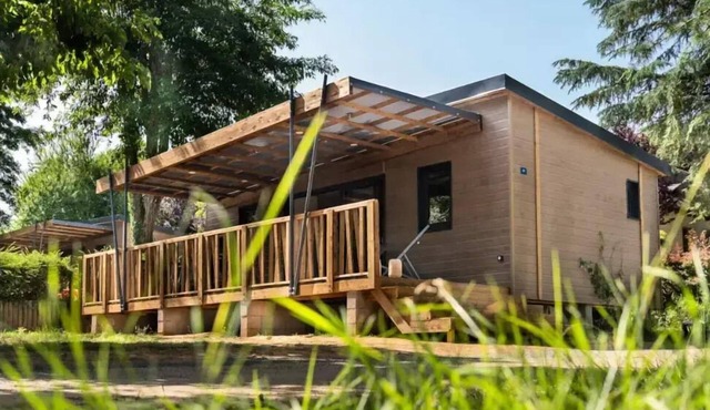 Camping Romanée Les Grottes de Roffy* - Chalet PREMIUM - 2 bedrooms - 2 shower rooms 4 people