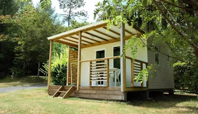 Camping Ushuaïa Villages les Pialades * - Chalet Cajou 24m² with covered terrace - 1 bedroom for 2 people