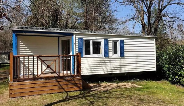 Camping Ushuaïa Villages les Pialades * - Mobile home 5 - 26m² with semi-covered terrace/2 bedrooms for 5 people