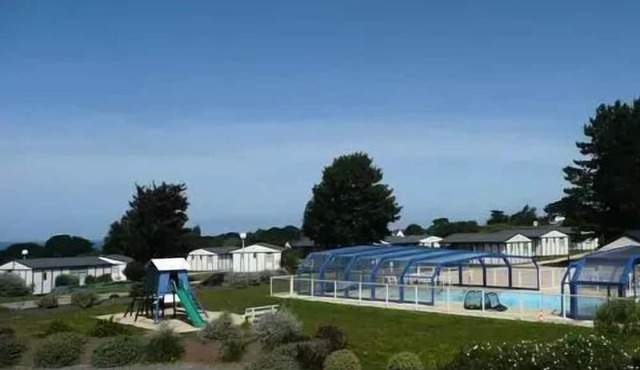 Camping Village De L'Armorique * - Chalet for 7 people