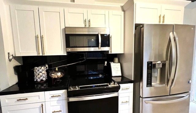 CampRV: Main Lodge House, The Lookout studio apartment, RV hookup, camping