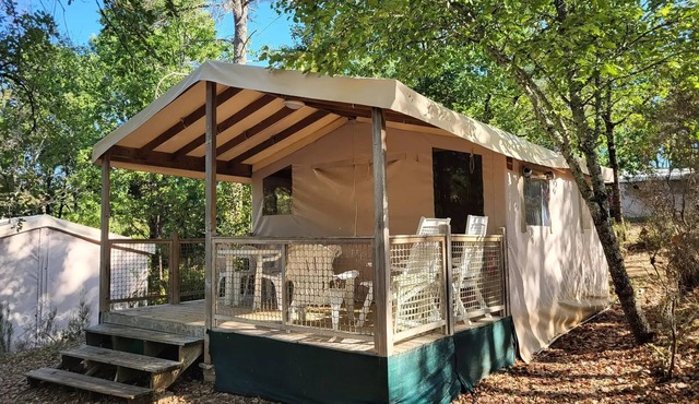 Campsite Bastides* - 3-room Sahari tent for 5 people Without sanitary facilities
