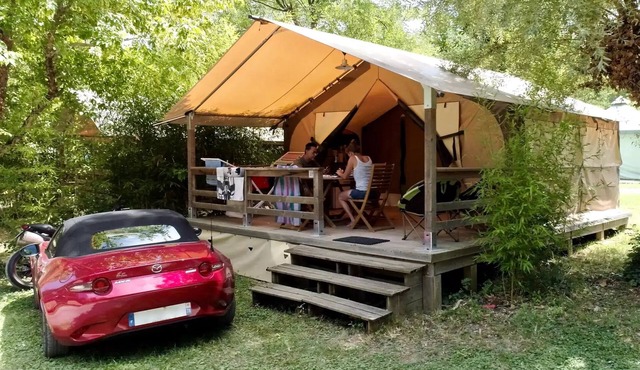 Campsite Flower Saint Amand * - Lodge Victoria Confort 3 rooms 4 people Without sanitary facilities