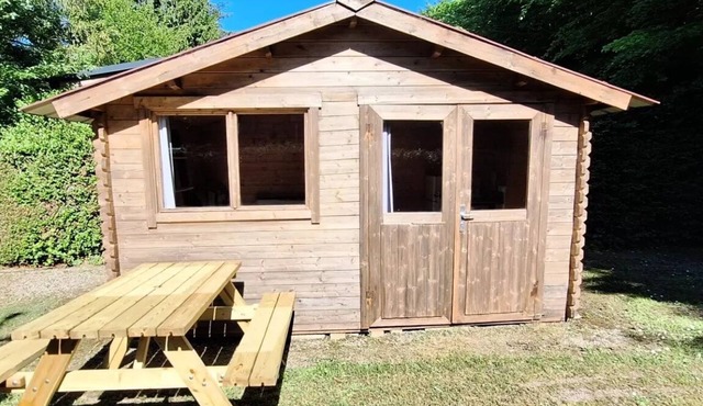 Campsite Flower du Lac de la Seigneurie * - Equipped hut ideal for hikers (no sanitary facilities) 2 people