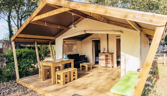 Campsite Flower La Pointe du Talud * - Free Flower Comfort 3 rooms 4 persons Without Sanitary