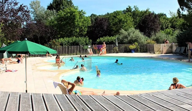 Campsite Forcalquier Les Routes de Provence* - 3-room chalet for 5 people