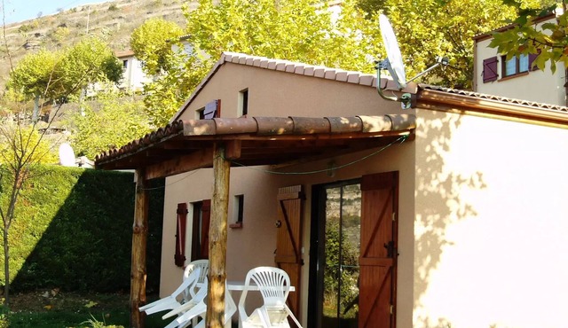 Campsite La Cascade * - House-Chalet 45m² n°207 6 people Comfortable - TV - Washing machine - D/D deckchairs 6 people