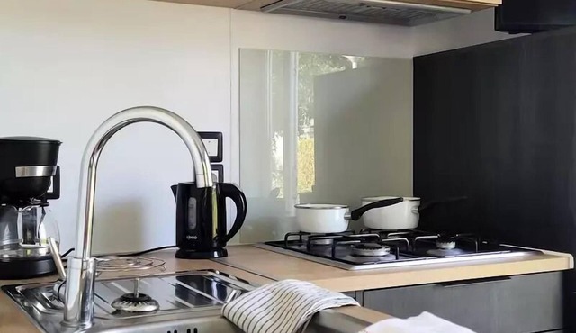 Campsite La Forêt Stella-Plage * - Vacation Cottage - 2 Bedrooms - 27m2 - Wooden terrace 5 persons