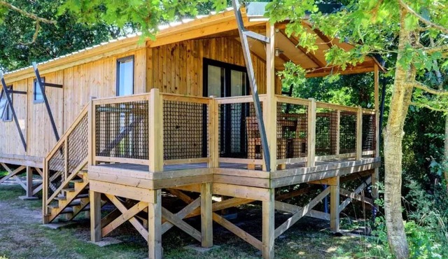 Campsite La Roseraie * - Cabin Lodge on Pilotis - 2 bedrooms: 32 m² + 11 m² covered terrace for 5 people