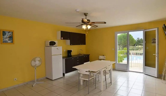 Campsite La Rouvière Les Pins * - Apartment 52m2 6 persons