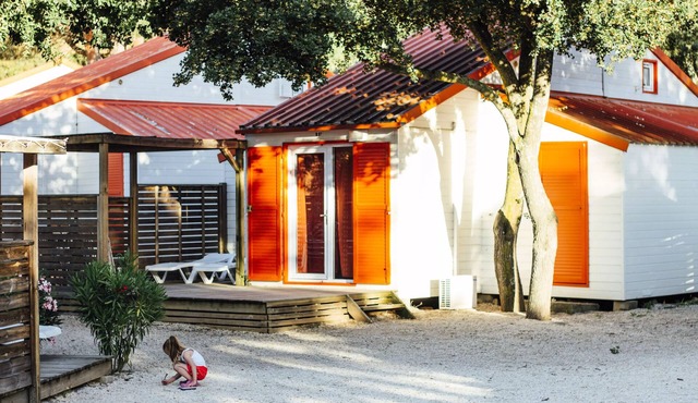 Campsite le Bois Fleuri * - 4-room chalet 4 adults + 2 children 2 bathrooms Air-conditioned
