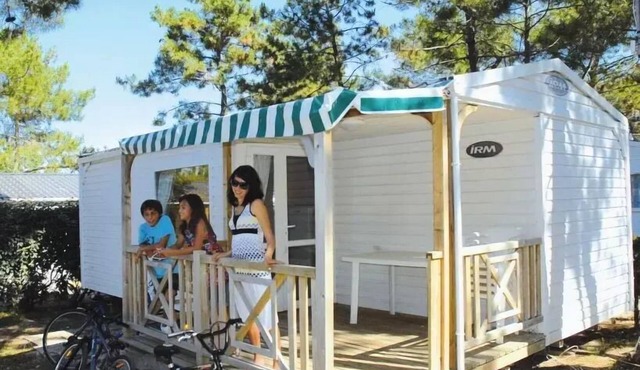 Campsite Le Clos Virgile * - Mobile Home 3 Rooms 4/6 People Air-conditioned + TV