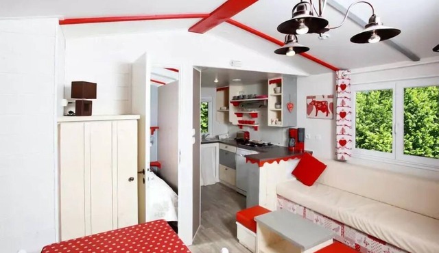 Campsite Le Moulin * - Cabane du Jura 3 Rooms 5 People Air-conditioned