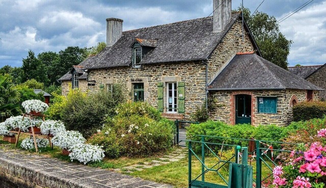 Campsite Le Plein Air Bainsois ** - Louisiane tent 1 room 2 adults + 2 children Without Sanitary