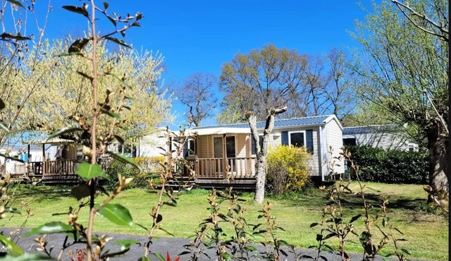 Campsite Le Plein Air Neuvicois * - Mobile Home TRIO+ 39m² (3 bedrooms) 8 people