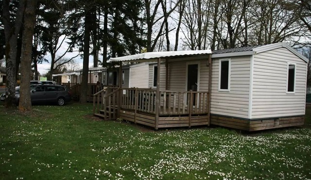 Campsite Le Rochat-Belle-Isle * - Mobilhome Privilege (2 bedrooms with terrace) 5 people