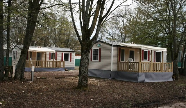 Campsite Le Rochat-Belle-Isle * - Mobilhome Trio (3 bedrooms with terrace) 7 people