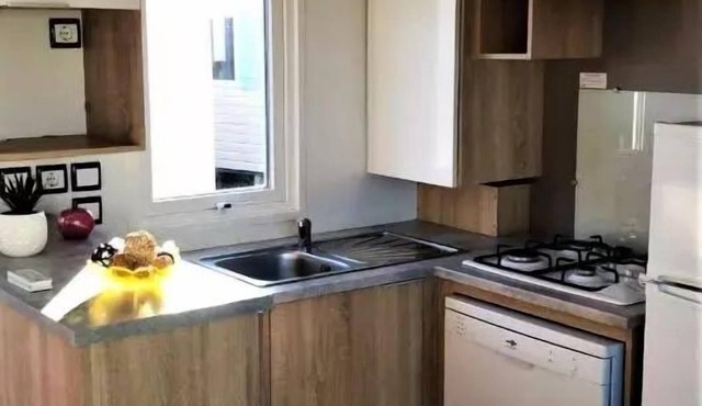 Campsite Le Rochat-Belle-Isle * - Quatro mobile home 4 bedrooms 8 people