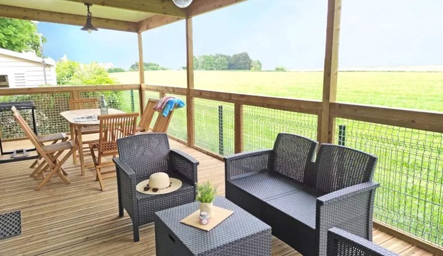 Campsite Le Rouge Gorge* * - CABANE LODGE PREMIUM BORA BORA 3 CH 7 PERS CLIM TV LAVE VAISSELLE 7 persons