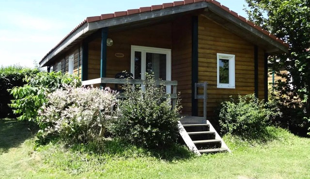 Campsite Le Rouge Gorge* * - NEW CHALET 17m2 TV (1 bedroom) 2 adults 2 children -12years 4 people