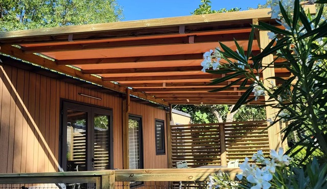 Campsite Le Val de Cesse * - Mobile home PREMIUM 30m2 - 2 bedrooms - TV - dishwasher - air conditioning - covered terrace - 4 people